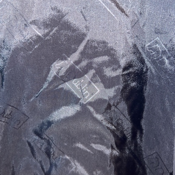 Dublin quilted riding vest with double rear vent with snaps. - Picture 6 of 9